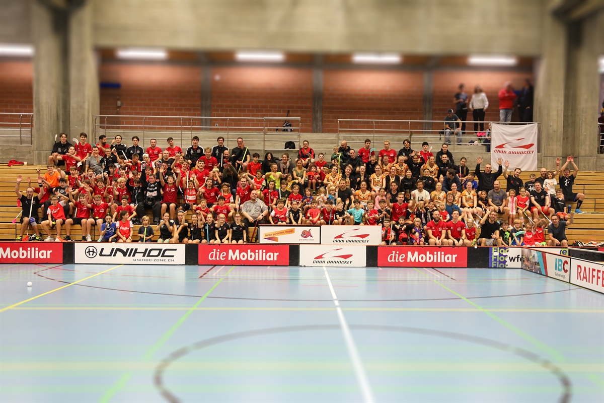 Chur Unihockey und Piranha Chur am gemeinsamen Vereinstag 2023 © Chur Unihockey 