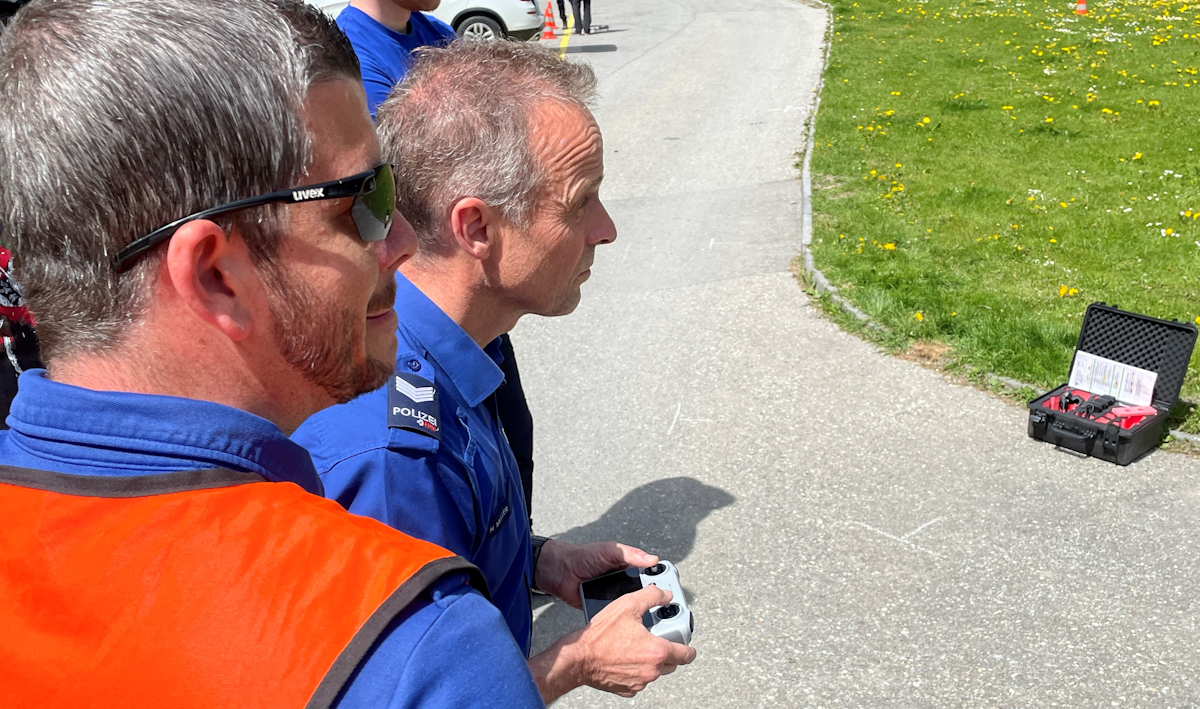 Volle Konzentration des Teilnehmers bei der Bewältigung des Übungsparcours